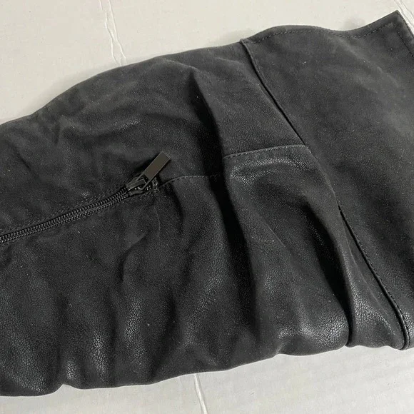 Black Knee-High Leather Boots - Picture 4 of 10